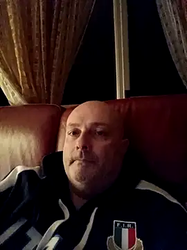 Alexis Bull online show from February 18, 2026, 11:33 pm