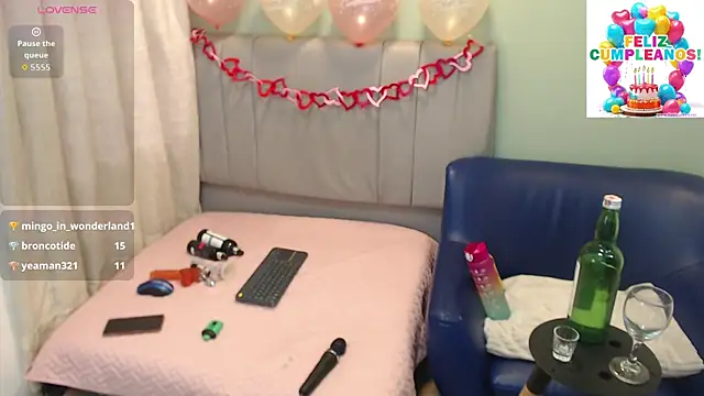 samara novoa online show from October 25, 2025, 4:35 pm