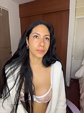 ArianaReynoldss online show from February 16, 2026, 10:11 am