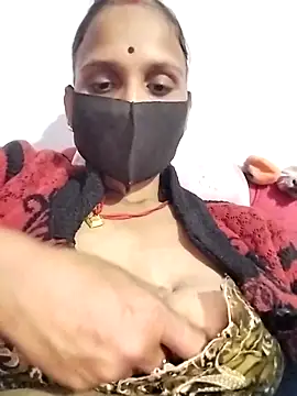 Snapshot of Soniy-Maax chatting on February 4, 2026, 2:34 pm Soniy-Maax online show from February 4, 2026, 2:34 pm