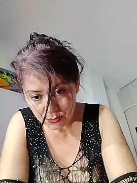 lunadicty online show from July 31, 2026, 12:32 am