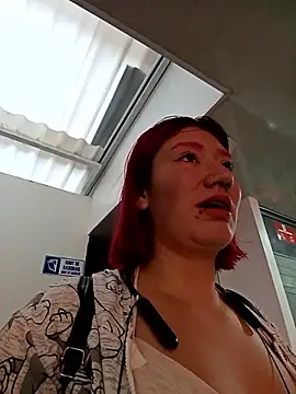 Snapshot of Cerecitaa02_ chatting on February 5, 2026, 11:48 am Cerecitaa02 online show from February 5, 2026, 11:48 am