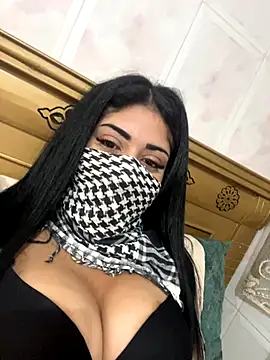 QueenLujaine online show from October 12, 2025, 7:29 am