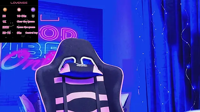 AlessiaCroft online show from March 26, 2026, 5:02 am