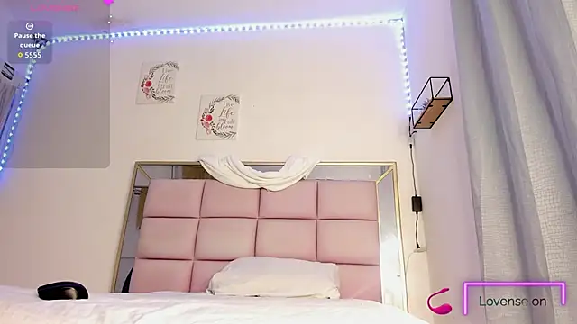 Snapshot of Stefy_Craft chatting on October 5, 2025, 1:37 am Stefy Craft online show from October 5, 2025, 1:37 am