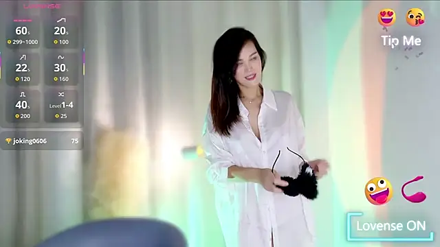 LunaBelle1984 online show from September 14, 2025, 3:55 pm