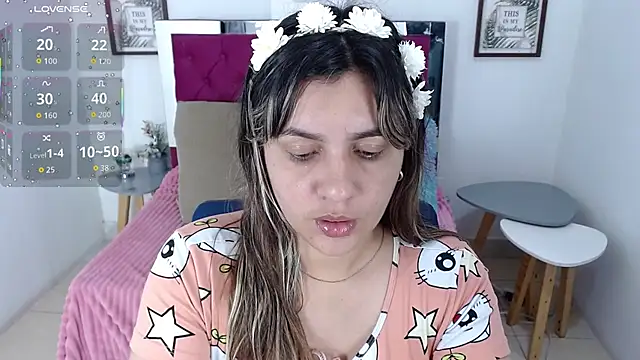 Snapshot of Isa-lox chatting on October 13, 2025, 9:26 pm Isa-lox online show from October 13, 2025, 9:26 pm