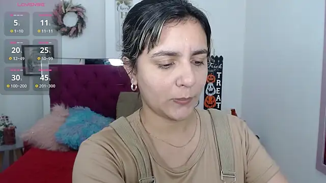 Snapshot of Isa-lox chatting on October 21, 2025, 9:26 pm Isa-lox online show from October 21, 2025, 9:26 pm