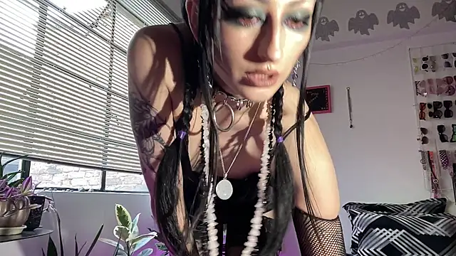 Snapshot of ELENA_UMBRA chatting on May 29, 2026, 9:57 pm ELENA UMBRA online show from May 29, 2026, 9:57 pm
