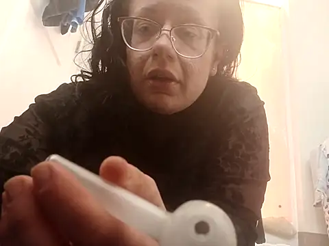 Snapshot of kinkikatie69 chatting on November 20, 2025, 12:38 pm kinkikatie69 online show from November 20, 2025, 12:38 pm