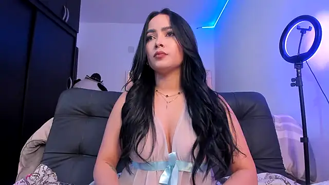 Bella  hamilton online show from February 27, 2026, 1:38 am