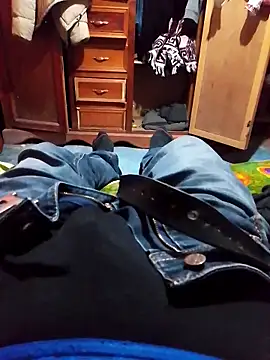 luuiss12 online show from February 17, 2026, 10:49 pm