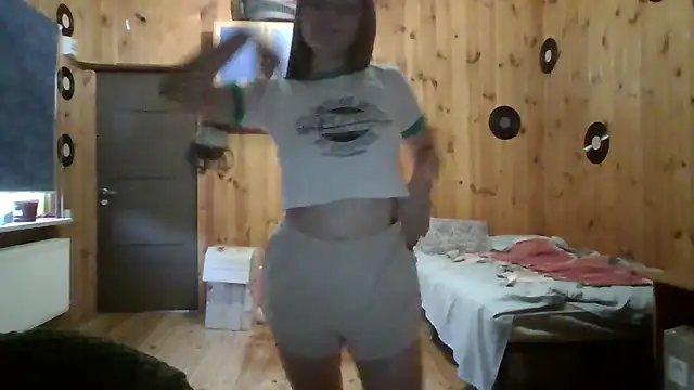 Snapshot of Little_shygirl chatting on September 9, 2025, 4:06 pm Little shygirl online show from September 9, 2025, 4:06 pm