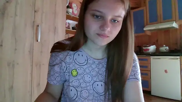 Snapshot of Little_shygirl chatting on September 15, 2025, 4:12 am Little shygirl online show from September 15, 2025, 4:12 am