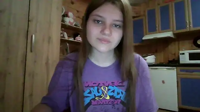 Snapshot of Little_shygirl chatting on September 28, 2025, 2:17 am Little shygirl online show from September 28, 2025, 2:17 am