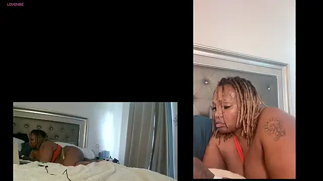 Snapshot of RoyalQueen2u chatting on May 14, 2026, 6:04 pm RoyalQueen2u online show from May 14, 2026, 6:04 pm