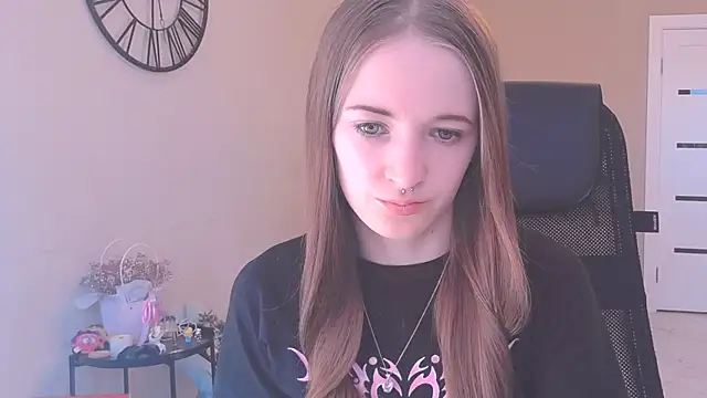 KateKayer online show from September 14, 2025, 8:35 am