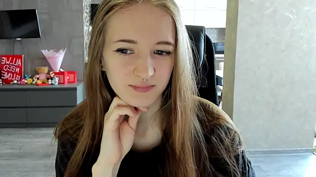 KateKayer online show from May 2, 2026, 11:48 am