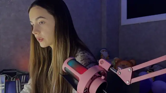 Snapshot of CupSizeGirl chatting on February 12, 2026, 12:00 pm CupSizeGirl online show from February 12, 2026, 12:00 pm