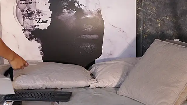 Snapshot of Susan_wall chatting on February 21, 2026, 12:39 pm Susan wall online show from February 21, 2026, 12:39 pm