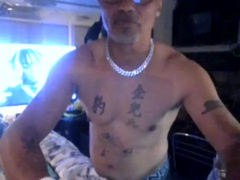 badboy2u2025 online show from April 21, 2026, 11:40 pm