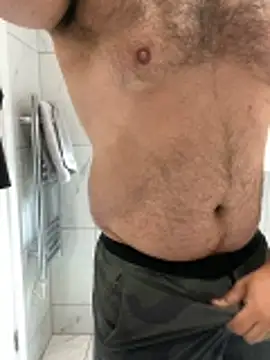 CloudyMuscleBeefy online show from April 3, 2026, 2:59 pm