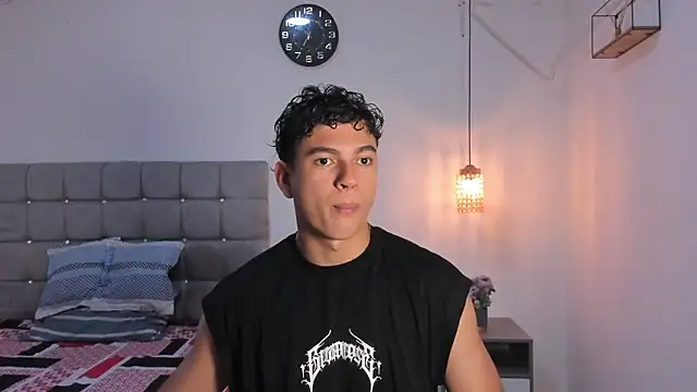 Snapshot of Santy_Stump chatting on February 3, 2026, 11:54 pm Santy Stump online show from February 3, 2026, 11:54 pm