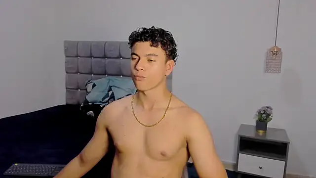 Snapshot of Santy_Stump chatting on February 10, 2026, 10:47 pm Santy Stump online show from February 10, 2026, 10:47 pm