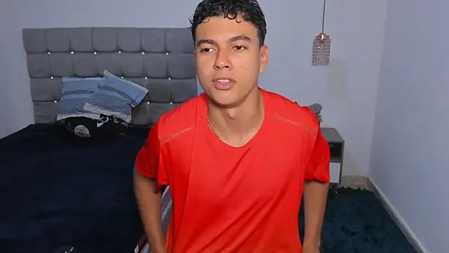 Snapshot of Santy_Stump chatting on February 18, 2026, 10:39 pm Santy Stump online show from February 18, 2026, 10:39 pm