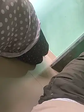 sex yboy00 online show from October 28, 2025, 10:30 am