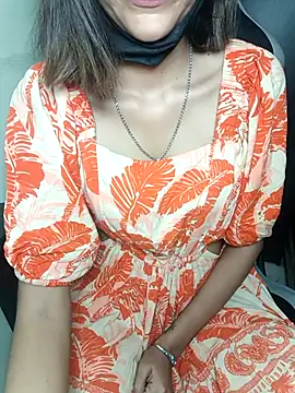 Isha Sax online show from September 9, 2025, 3:22 pm