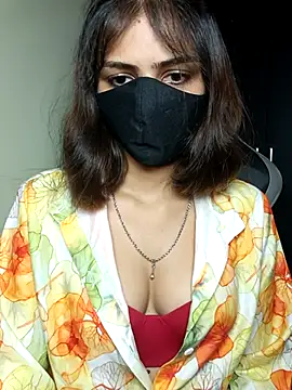 Isha Sax online show from October 13, 2025, 7:19 am