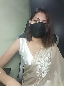 Isha Sax online show from October 27, 2025, 8:07 am