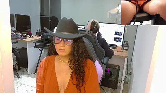 Dakota Rainbow22 online show from February 28, 2026, 4:19 pm