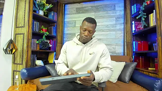 MarcusBlack  online show from July 14, 2026, 12:11 pm