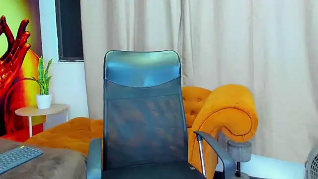 Snapshot of owen-stone chatting on September 11, 2025, 5:29 am owen-stone online show from September 11, 2025, 5:29 am