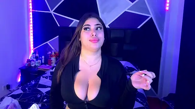 jazminslut online show from February 14, 2026, 11:45 pm