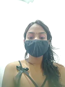 Snapshot of Riya_R24 chatting on October 3, 2025, 6:38 pm Riya R24 online show from October 3, 2025, 6:38 pm