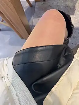 xiaoyuan01 online show from February 5, 2026, 3:22 am