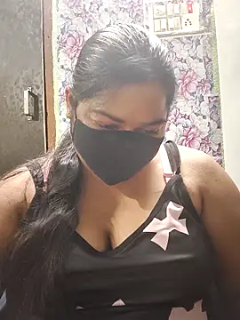 Liyaa 24 online show from March 11, 2026, 5:08 pm