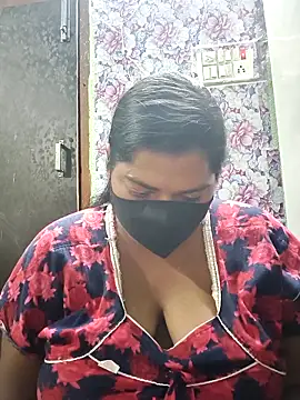 Liyaa 24 online show from April 7, 2026, 4:18 pm