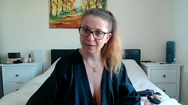 32h busty online show from April 19, 2026, 9:41 am