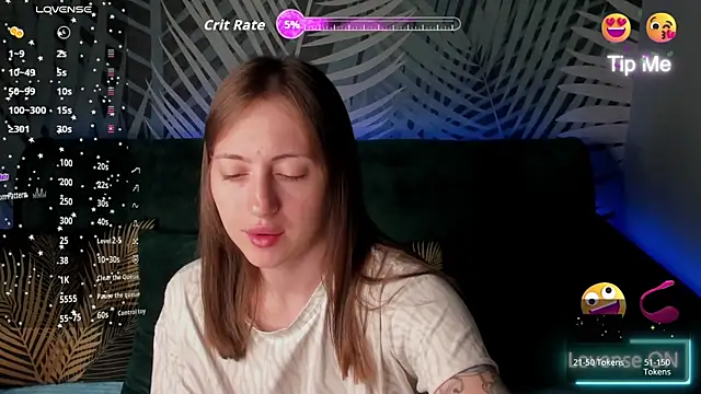 Snapshot of ChristyCrayme chatting on April 30, 2026, 9:41 pm ChristyCrayme online show from April 30, 2026, 9:41 pm