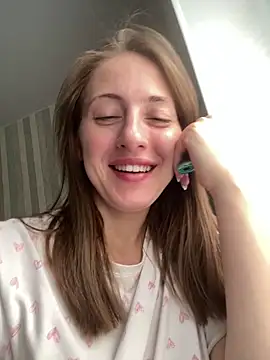 Snapshot of ChristyCrayme chatting on May 12, 2026, 5:15 am ChristyCrayme online show from May 12, 2026, 5:15 am