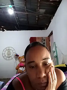 Snapshot of EbonyHorrny chatting on April 19, 2026, 9:39 pm EbonyHorrny online show from April 19, 2026, 9:39 pm