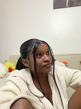 Lil-shawrie online show from October 5, 2025, 8:18 pm