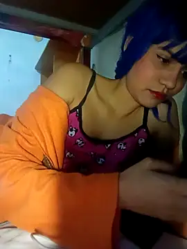 famousfox-69 online show from April 17, 2026, 8:34 pm