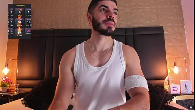 AxelThompson  online show from October 8, 2025, 11:52 am