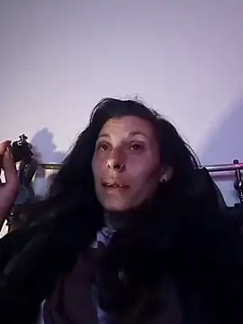 DarkAngelz1 online show from April 14, 2026, 1:33 am