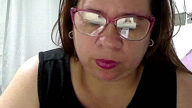 luciana69hot online show from April 1, 2026, 3:40 am